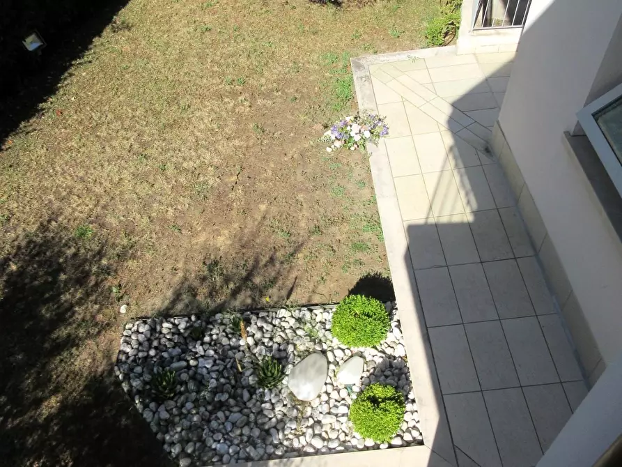 Immagine 20 di Villa in vendita  a Capraia E Limite