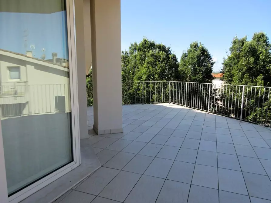 Immagine 21 di Villa in vendita  a Capraia E Limite