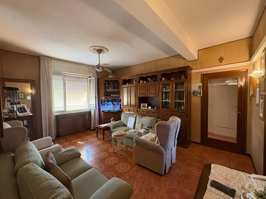 Immagine 1 di Appartamento in vendita  a Cascina