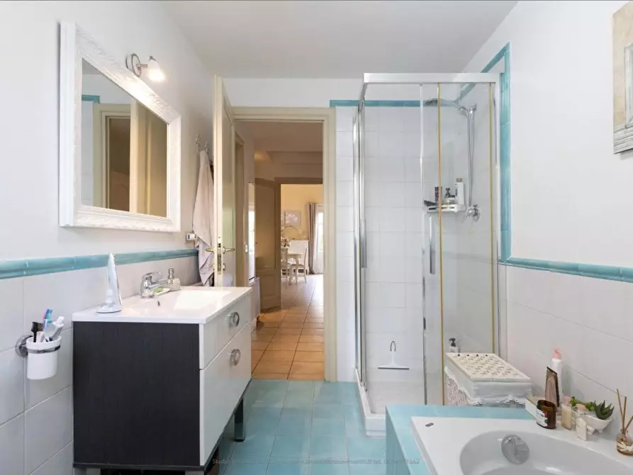 Immagine 76 di Villa in vendita  a Viareggio