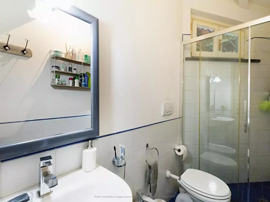 Immagine 80 di Villa in vendita  a Viareggio