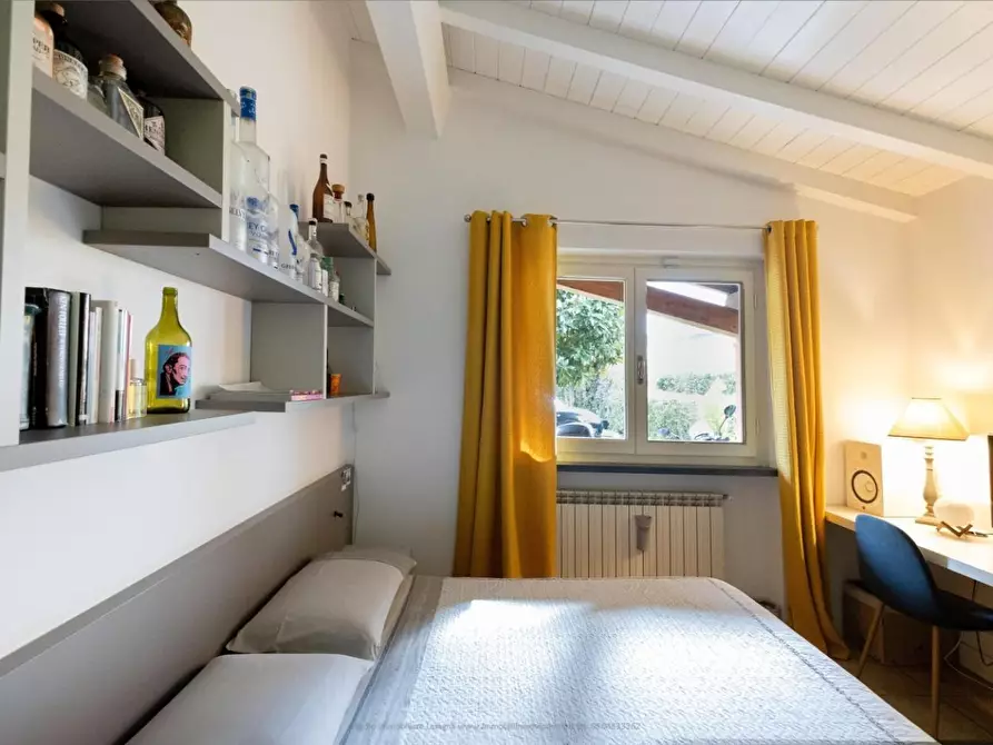 Immagine 72 di Villa in vendita  a Viareggio