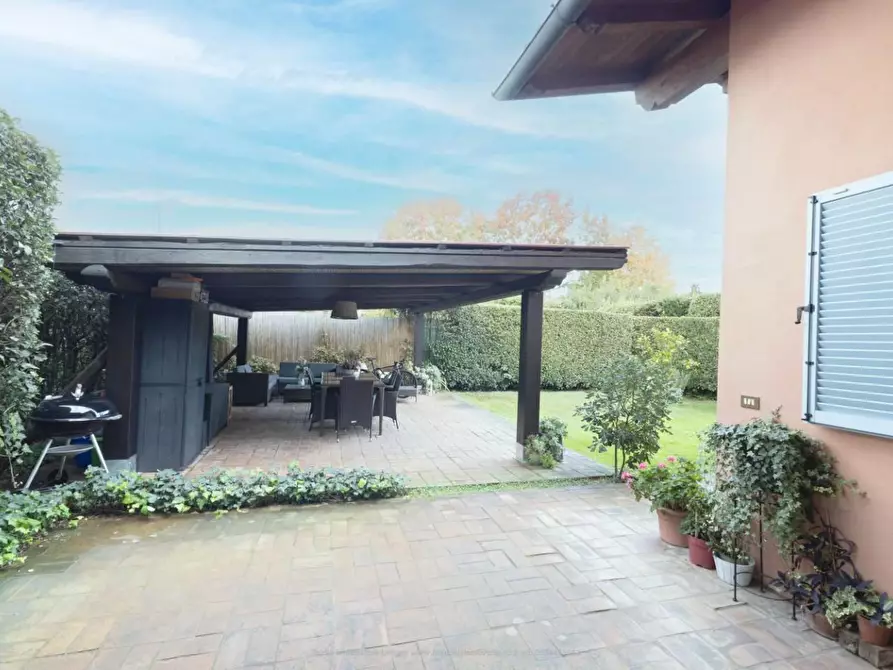 Immagine 16 di Villa in vendita  a Viareggio