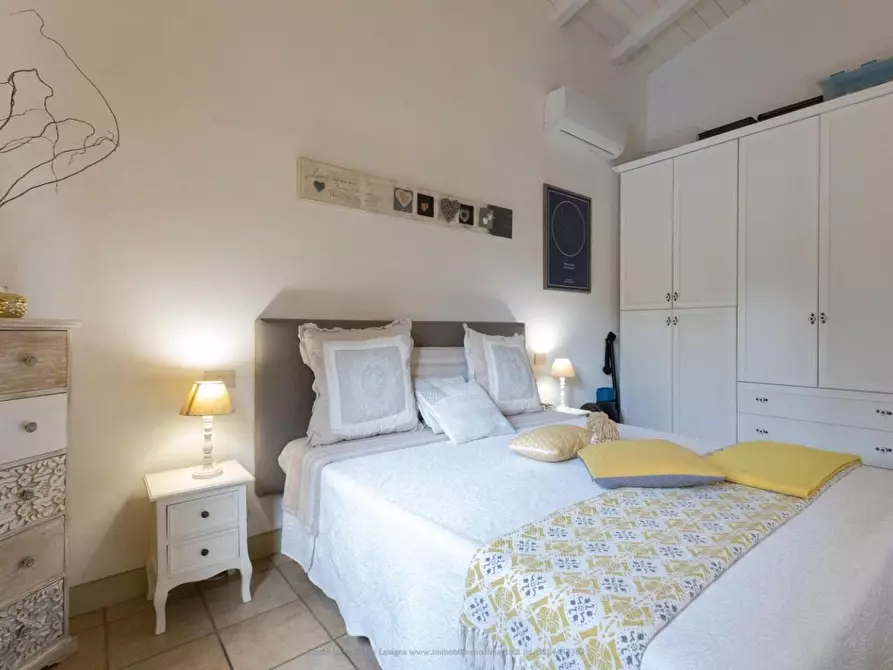 Immagine 53 di Villa in vendita  a Viareggio