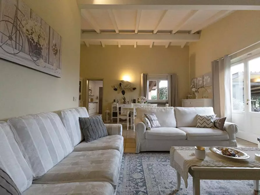 Immagine 36 di Villa in vendita  a Viareggio