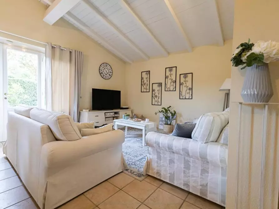 Immagine 31 di Villa in vendita  a Viareggio