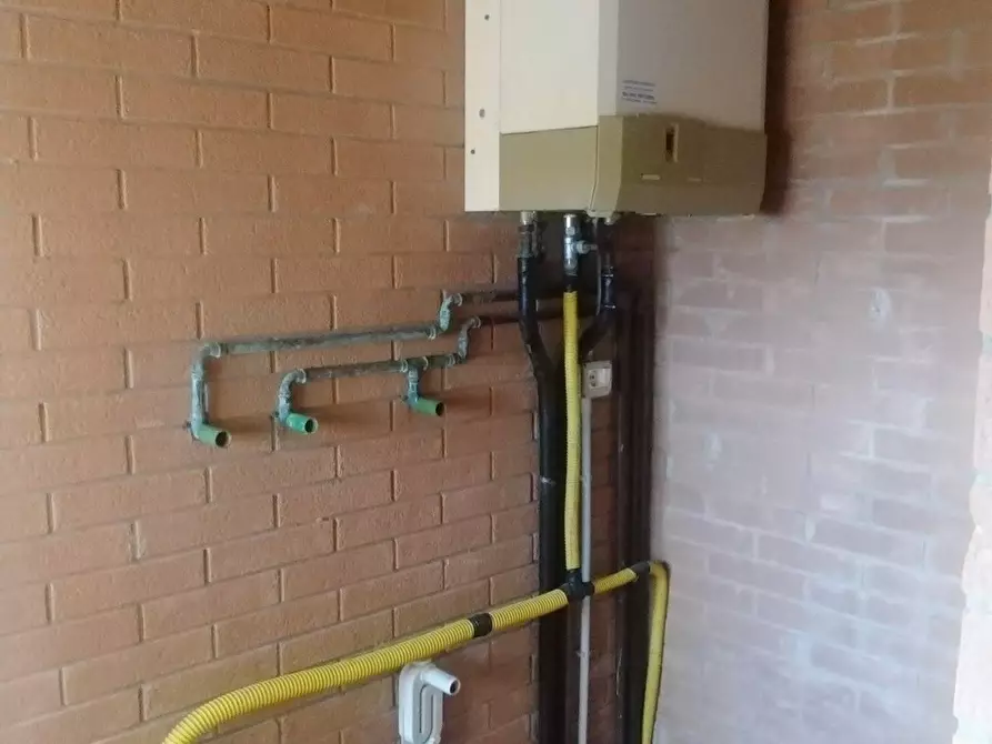 Immagine 16 di Appartamento in vendita  a Massa