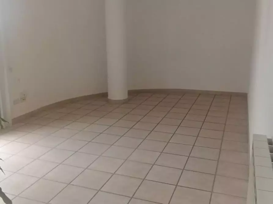 Immagine 7 di Appartamento in vendita  a Massa