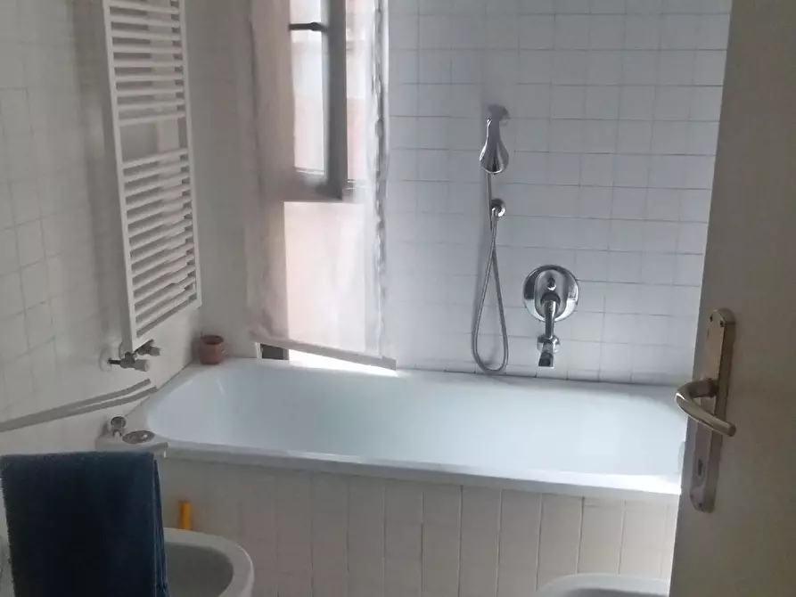 Immagine 13 di Appartamento in vendita  a Massa