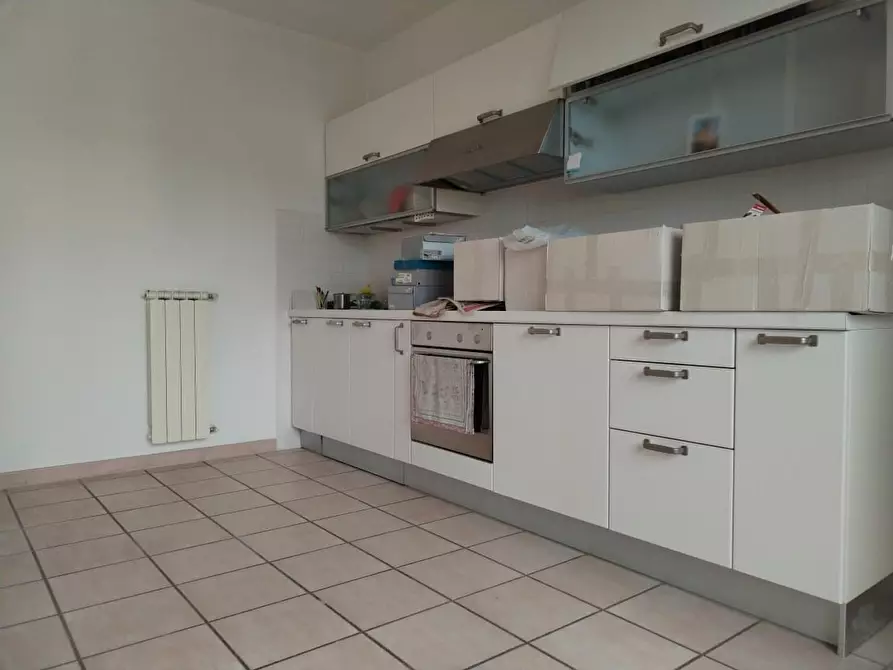 Immagine 4 di Appartamento in vendita  a Massa