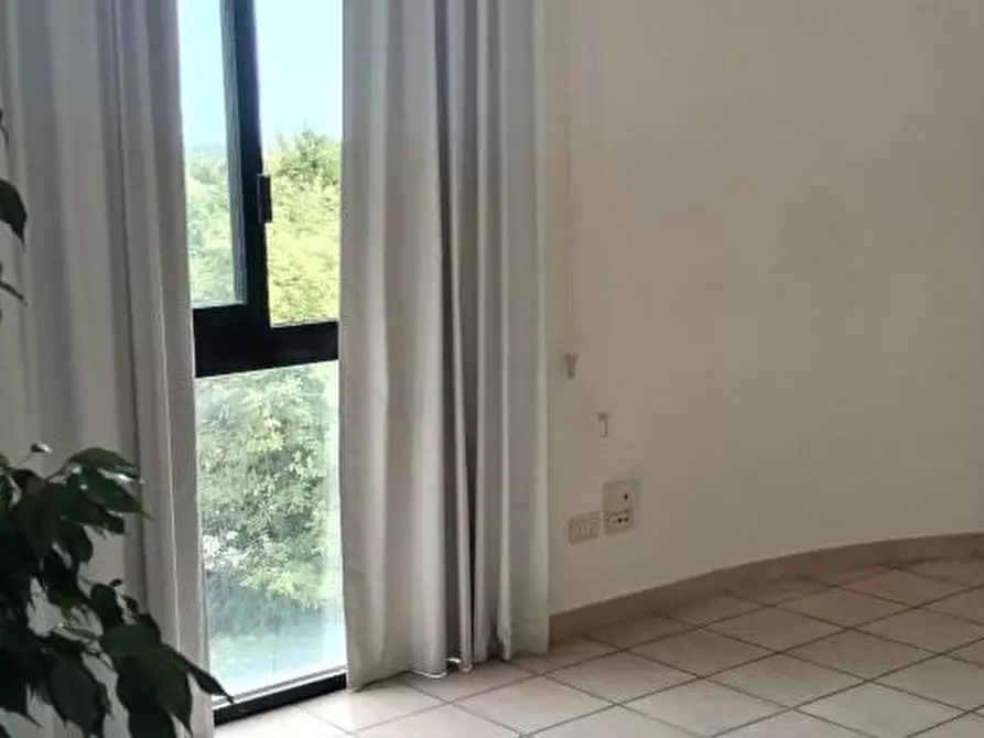 Immagine 8 di Appartamento in vendita  a Massa