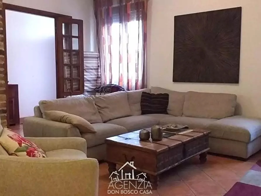 Immagine 1 di Villetta a schiera in vendita  a Viareggio