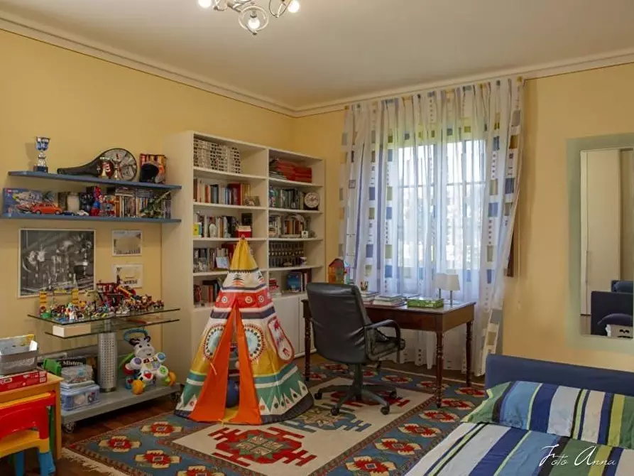 Immagine 42 di Villa in vendita  a Lucca