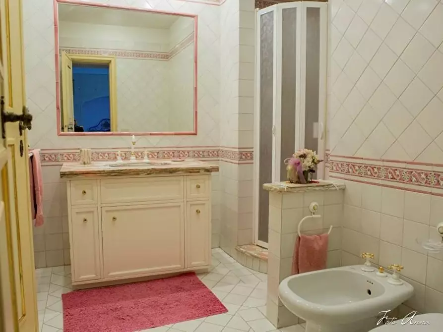 Immagine 41 di Villa in vendita  a Lucca