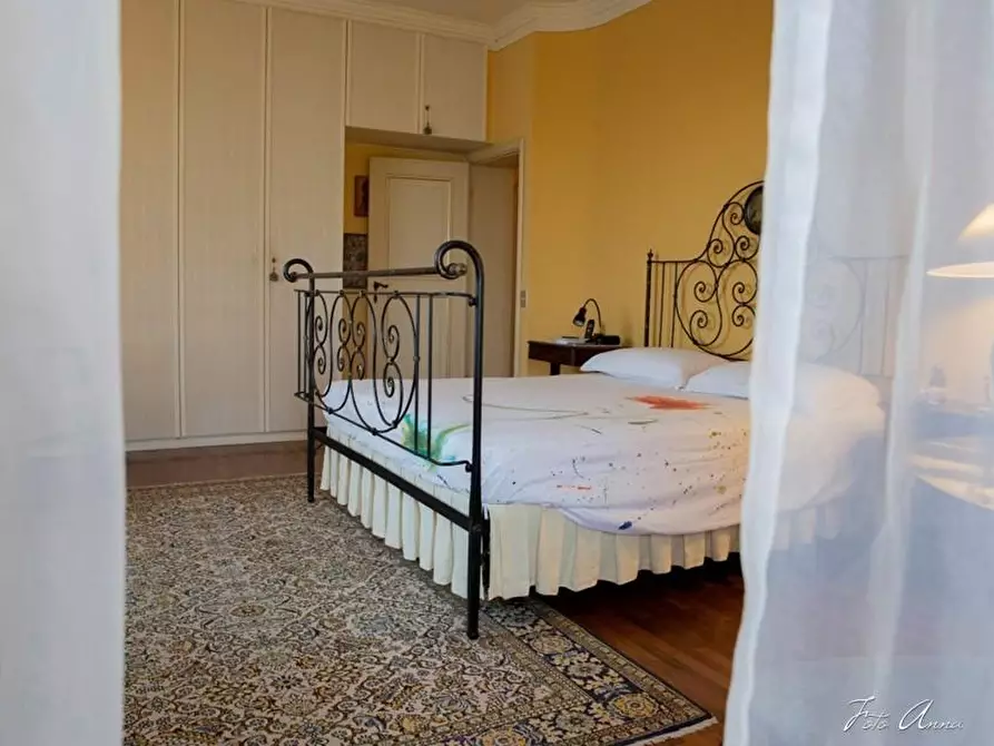 Immagine 33 di Villa in vendita  a Lucca