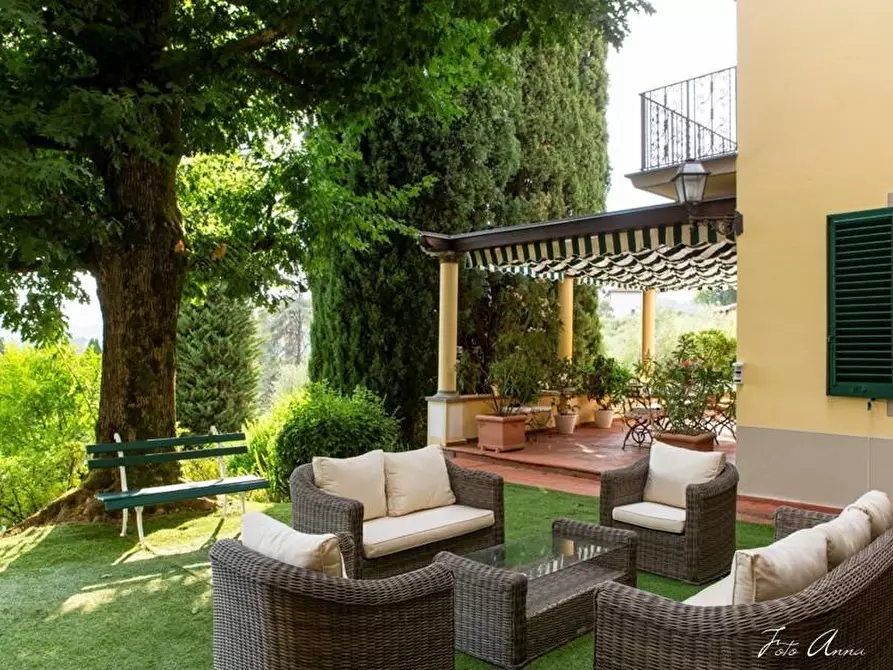 Immagine 25 di Villa in vendita  a Lucca