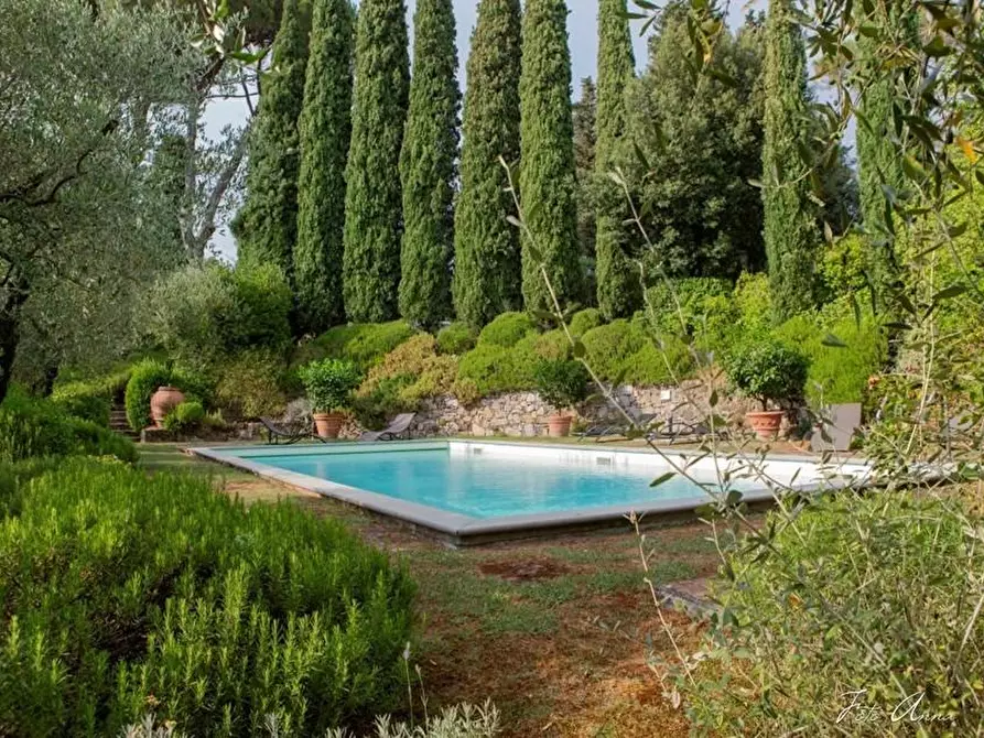 Immagine 7 di Villa in vendita  a Lucca