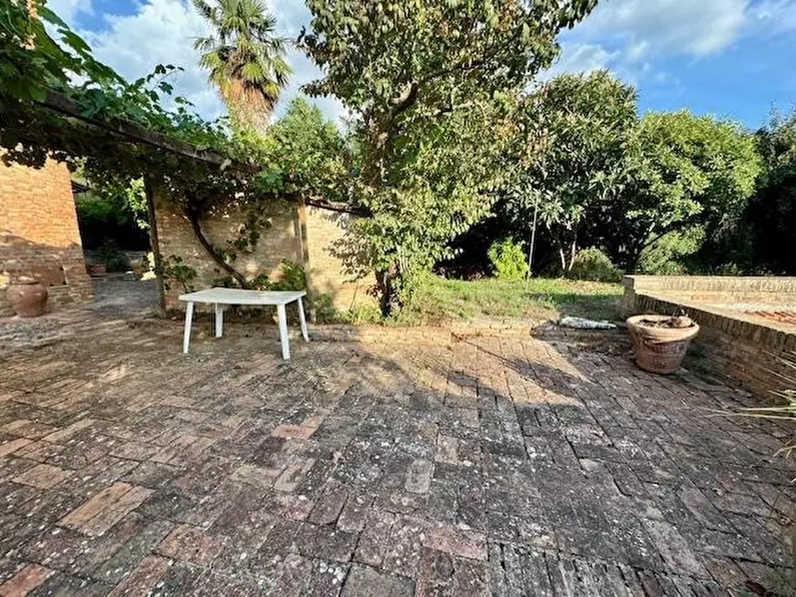 Immagine 21 di Appartamento in vendita  a Siena