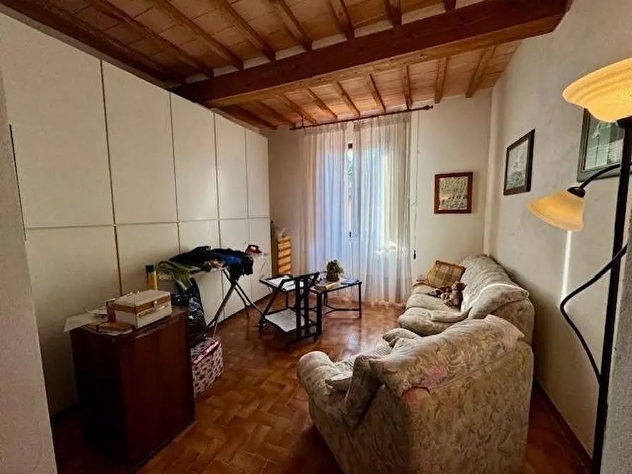 Immagine 4 di Appartamento in vendita  a Siena