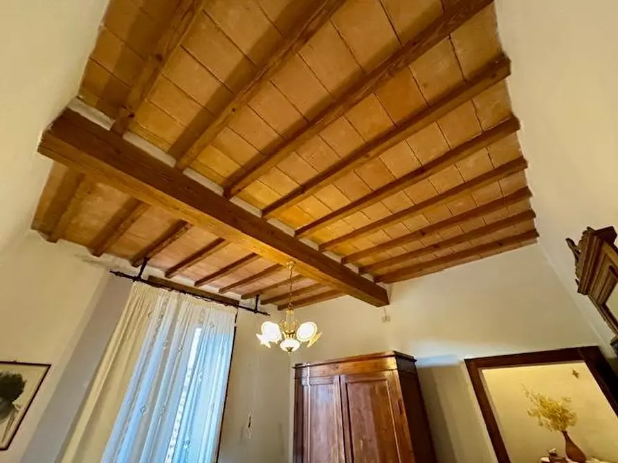 Immagine 9 di Appartamento in vendita  a Siena