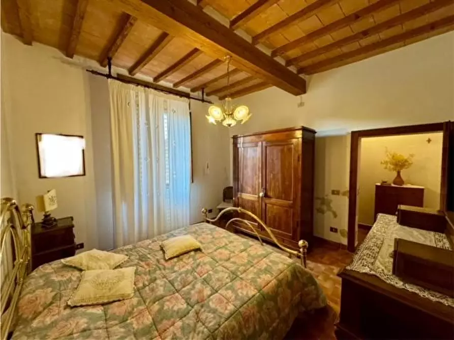 Immagine 8 di Appartamento in vendita  a Siena