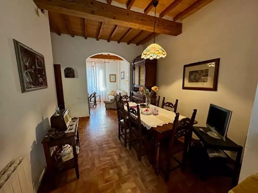 Immagine 3 di Appartamento in vendita  a Siena