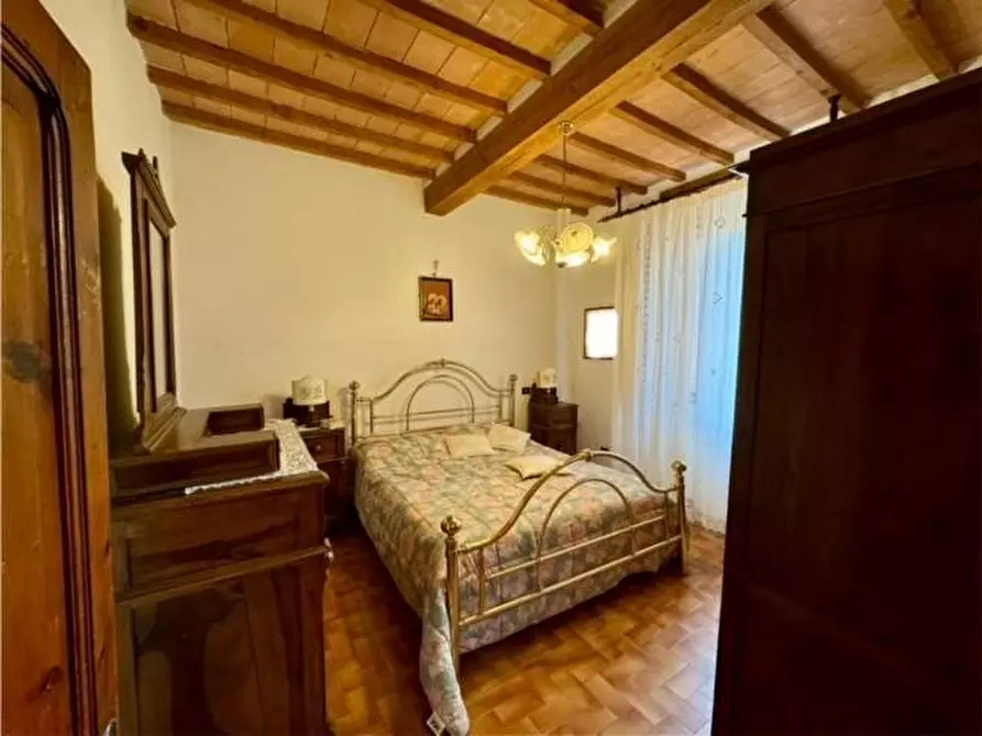 Immagine 7 di Appartamento in vendita  a Siena