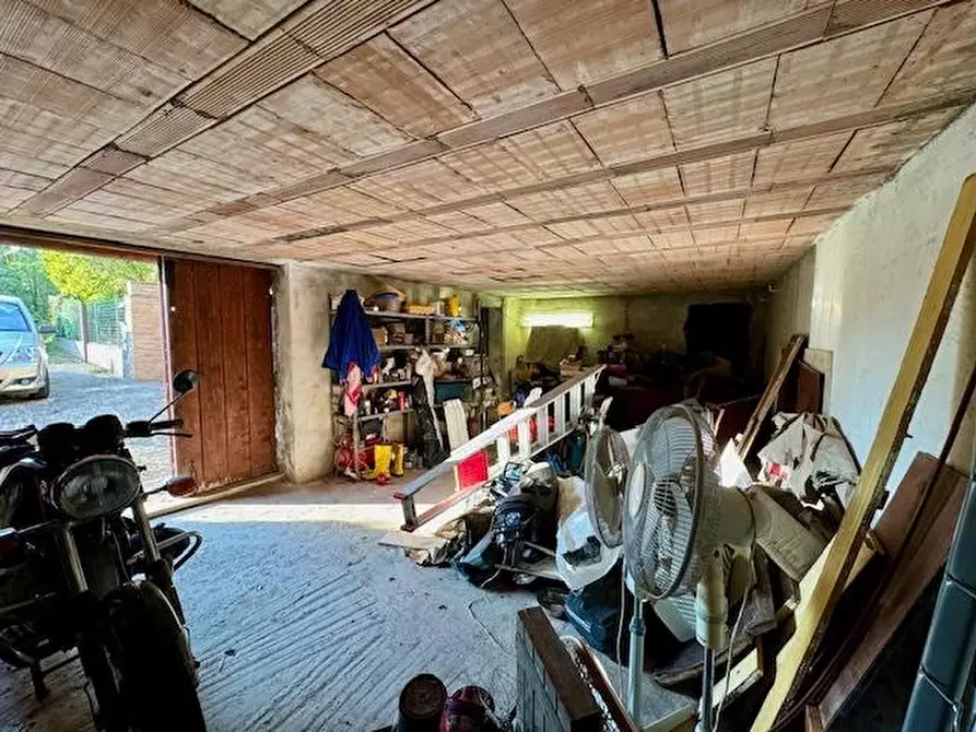 Immagine 25 di Appartamento in vendita  a Siena
