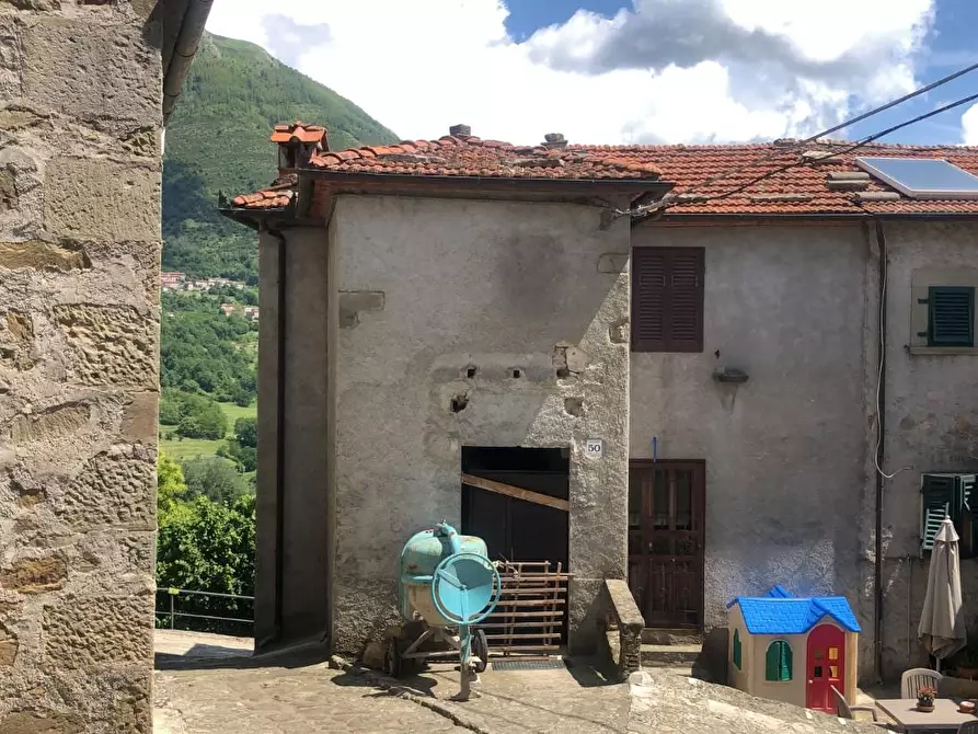 Immagine 1 di Terratetto in vendita  a Bagni Di Lucca