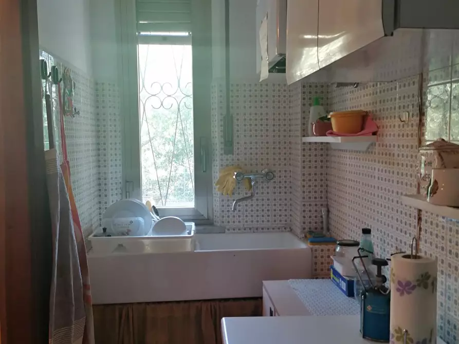 Immagine 11 di Appartamento in vendita  a Castelnuovo Magra