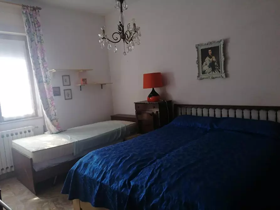 Immagine 13 di Appartamento in vendita  a Castelnuovo Magra