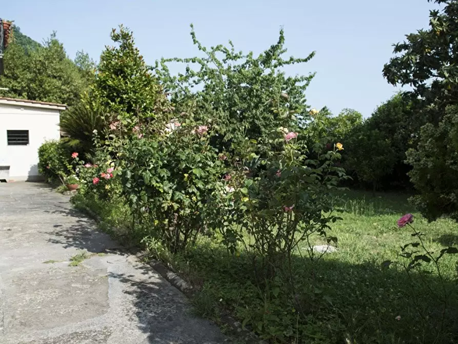 Immagine 33 di Villa in vendita  a Milano