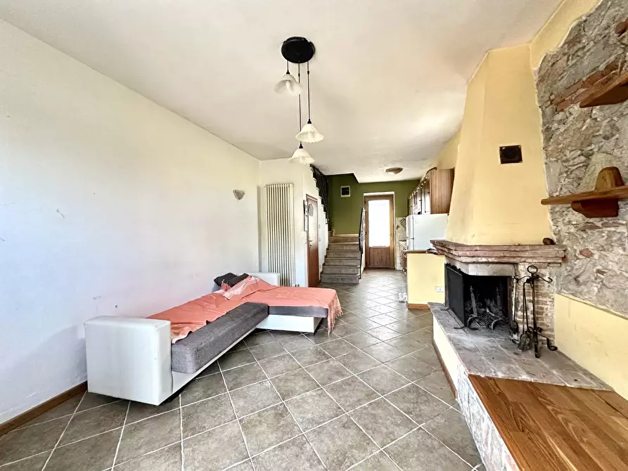 Immagine 3 di Appartamento in vendita  a Lucca