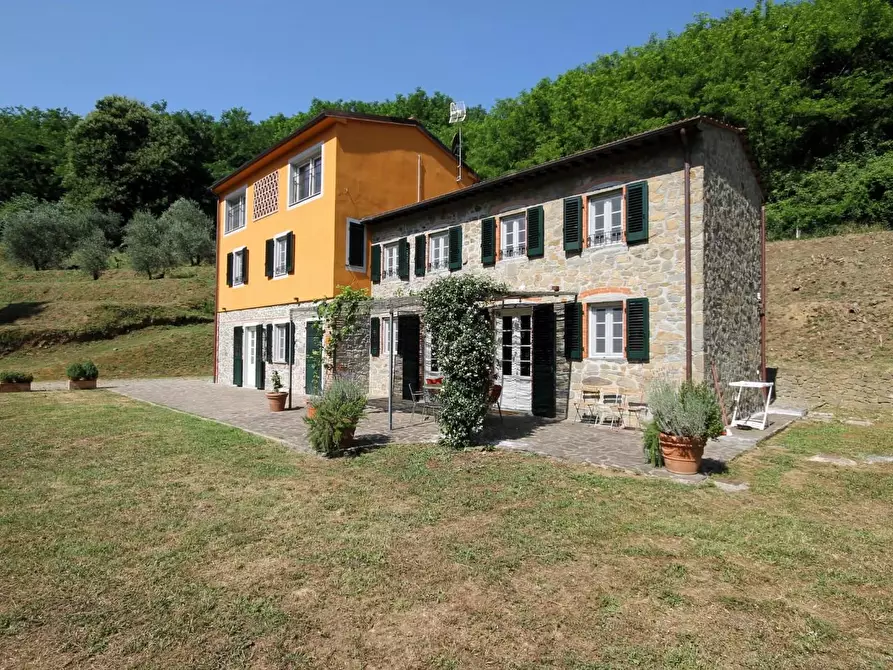 Immagine 7 di Rustico / casale in vendita  a Capannori