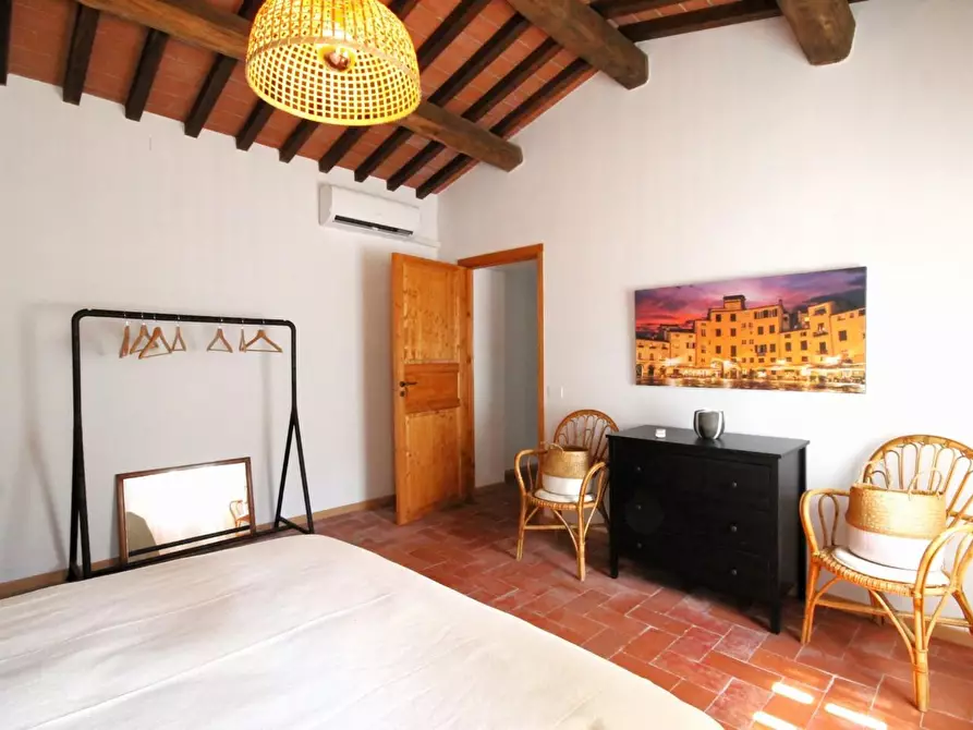 Immagine 26 di Rustico / casale in vendita  a Capannori