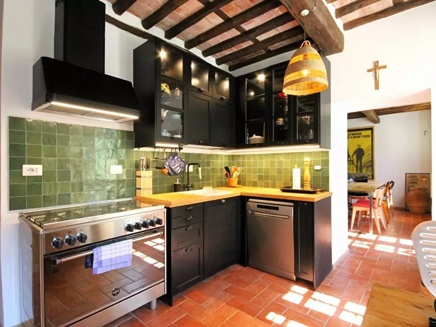 Immagine 19 di Rustico / casale in vendita  a Capannori