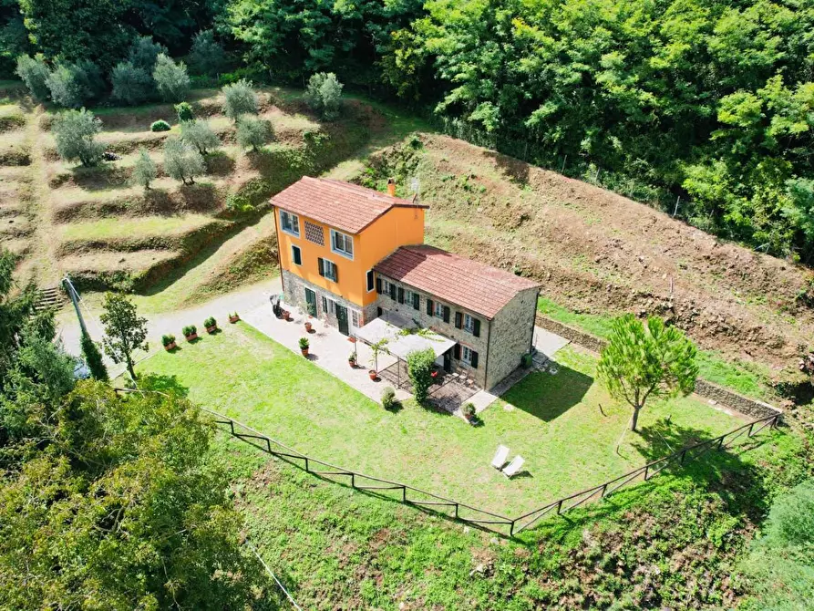 Immagine 2 di Rustico / casale in vendita  a Capannori