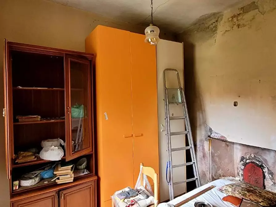 Immagine 15 di Villa in vendita  a Vecchiano