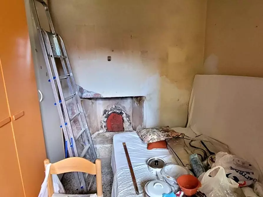 Immagine 13 di Villa in vendita  a Vecchiano