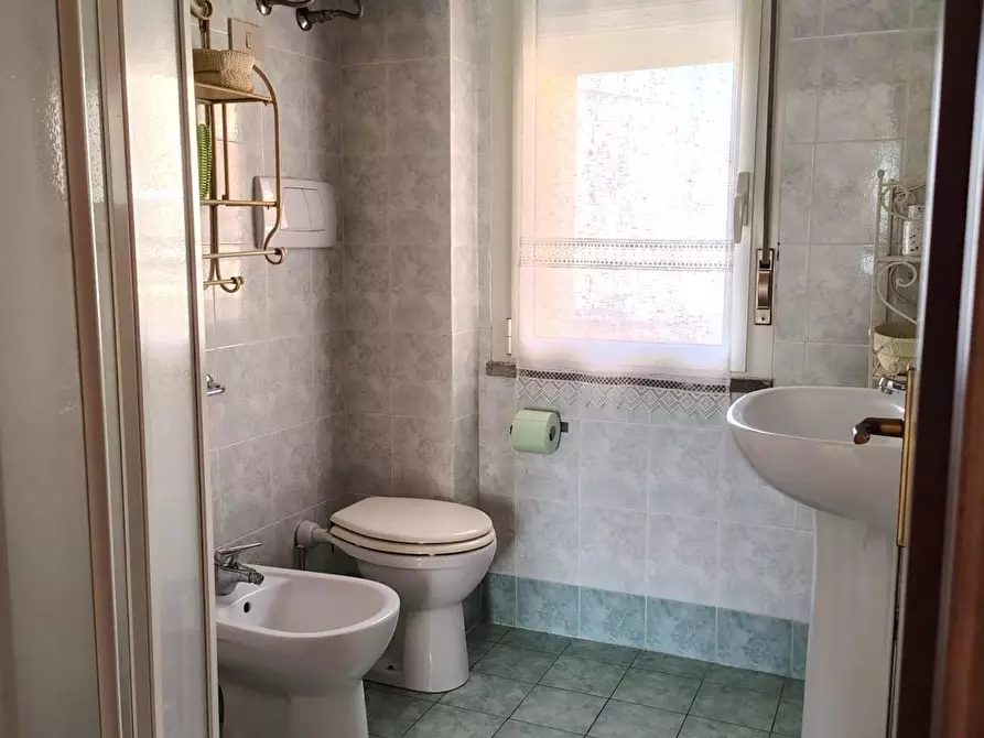 Immagine 13 di Appartamento in vendita  a Rosignano Marittimo