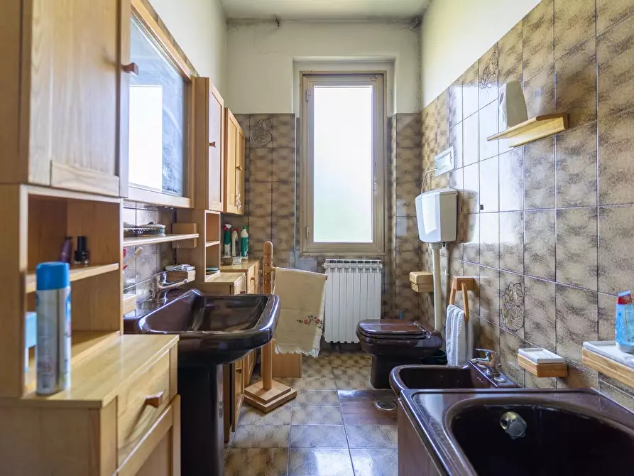 Immagine 34 di Villetta a schiera in vendita  a Lastra A Signa