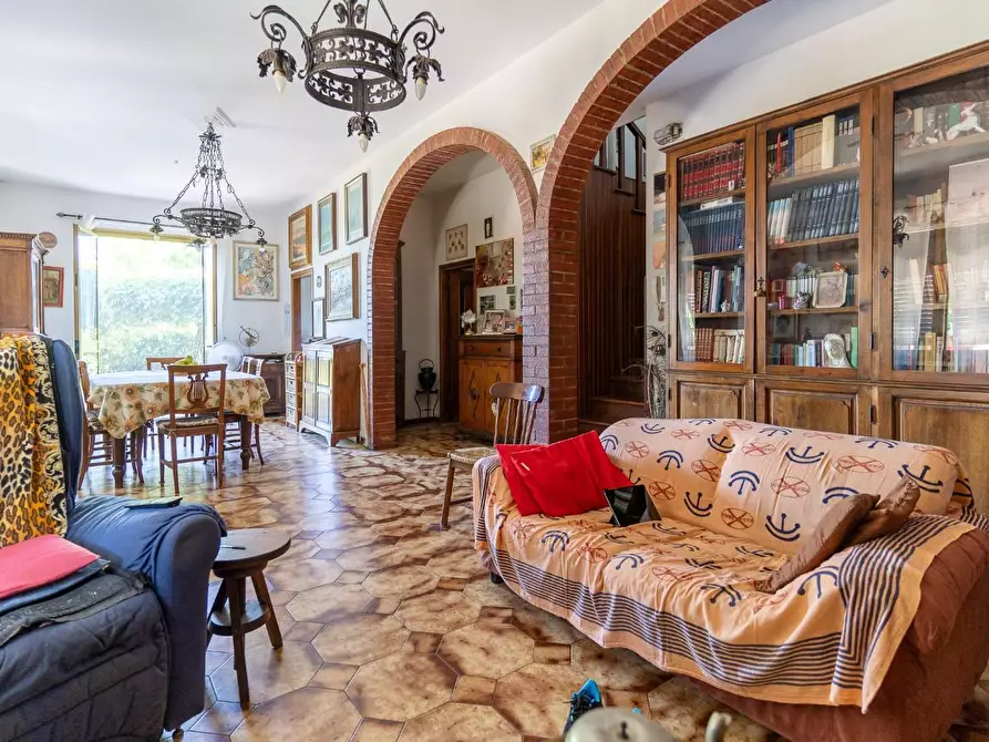 Immagine 17 di Villetta a schiera in vendita  a Lastra A Signa