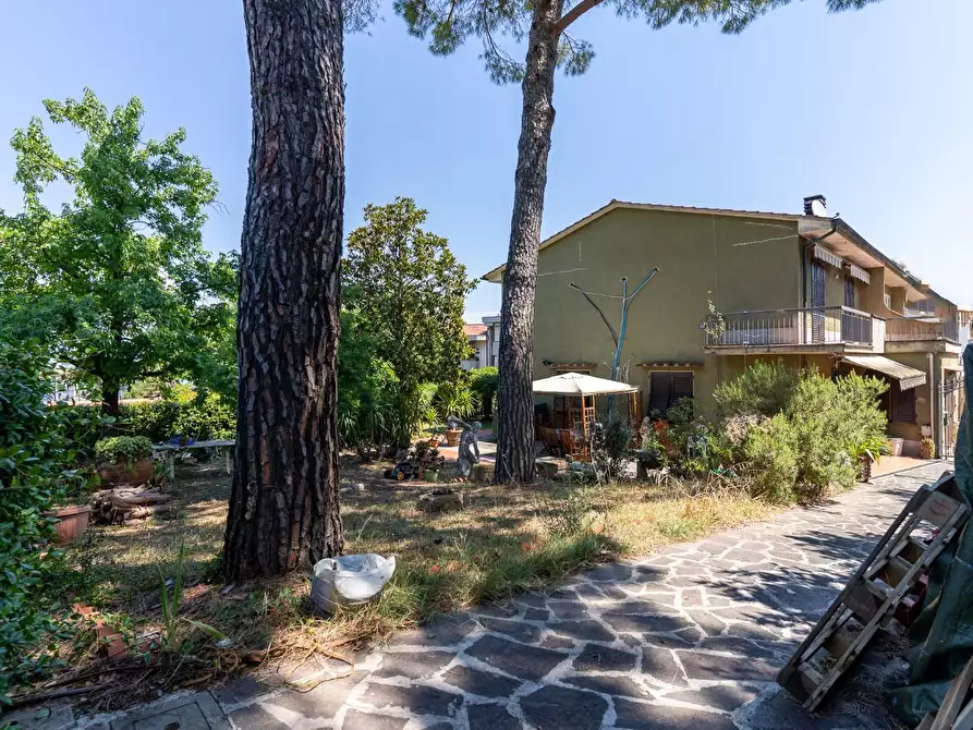 Immagine 6 di Villetta a schiera in vendita  a Lastra A Signa