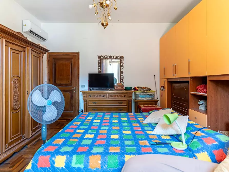 Immagine 30 di Villetta a schiera in vendita  a Lastra A Signa