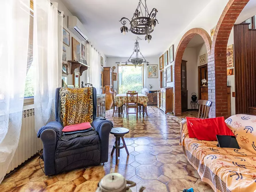 Immagine 16 di Villetta a schiera in vendita  a Lastra A Signa