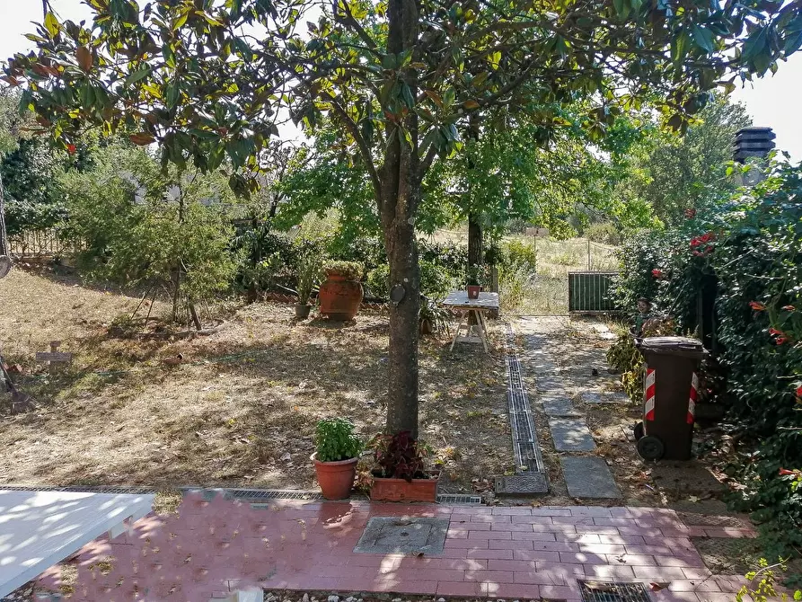 Immagine 9 di Villetta a schiera in vendita  a Lastra A Signa