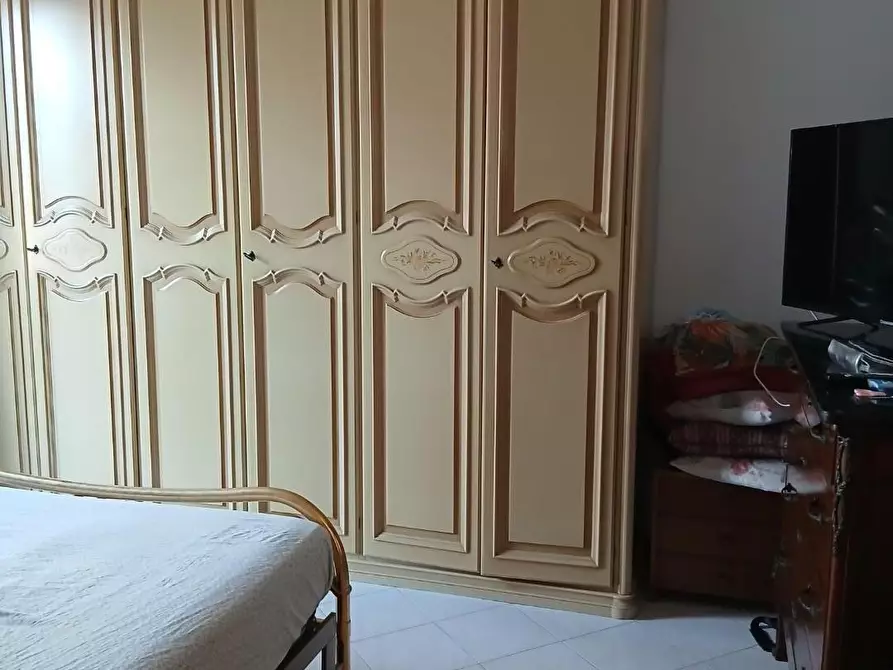 Immagine 13 di Casa trifamiliare in vendita  a Massa