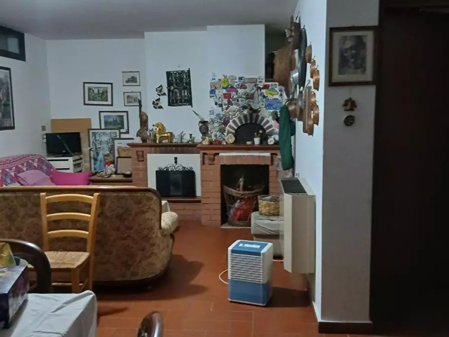 Immagine 18 di Casa trifamiliare in vendita  a Massa