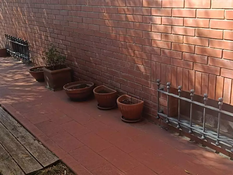 Immagine 19 di Casa indipendente in vendita  a Cascina