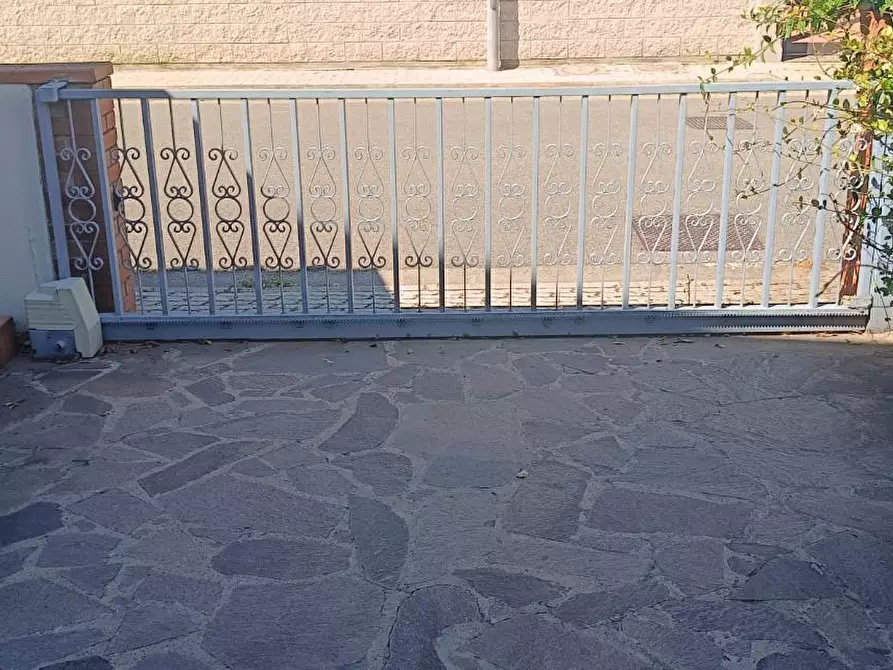 Immagine 10 di Casa indipendente in vendita  a Cascina